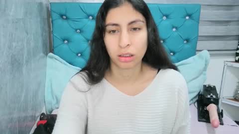 Snapshot of mary_mood_ chatting on 02.06.25 Mary Moon online show from 02.06.25