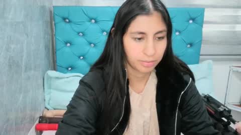 Snapshot of mary_mood_ chatting on 02.12.25 Mary Moon online show from 02.12.25