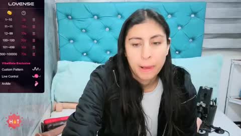 Snapshot of mary_mood_ chatting on 10.03.25 Mary Moon online show from 10.03.25