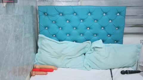 Snapshot of mary_mood_ chatting on 10.25.25 Mary Moon online show from 10.25.25