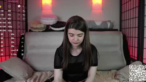 Snapshot of mary_shake chatting on 11.19.25 Mary online show from 11.19.25