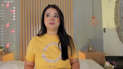 Snapshot of mary_suarez chatting on 01.27.25 Maria online show from 01.27.25