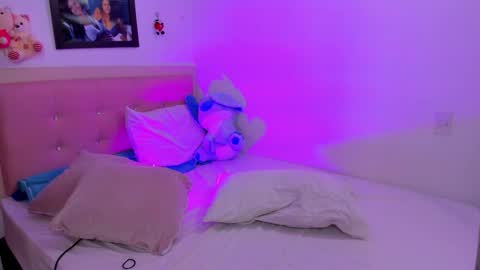 Snapshot of maryalelove chatting on 02.19.26 Marya online show from 02.19.26