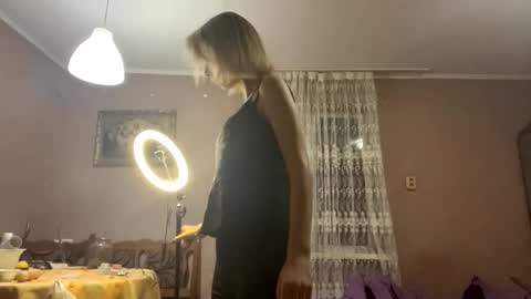 Snapshot of maryannaplateros chatting on 02.13.26 Tessa online show from 02.13.26