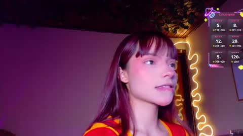 Snapshot of maryberry__ chatting on 06.12.26 online show from 06.12.26