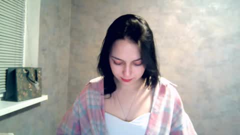 Snapshot of maryellensiewert chatting on 11.25.25 Stephie online show from 11.25.25