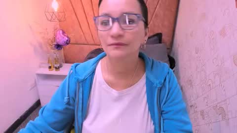 Snapshot of marylinmilf chatting on 10.23.25 Marylin online show from 10.23.25