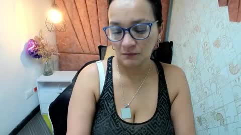 Snapshot of marylinmilf chatting on 11.26.25 Marylin online show from 11.26.25