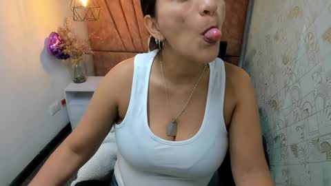 Snapshot of marylinmilf chatting on 12.01.25 Marylin online show from 12.01.25