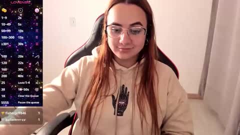 Dulce Maria online show from 10.28.25