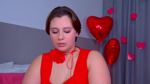 Snapshot of marymurrays chatting on 02.12.25 MaryMurrays online show from 02.12.25