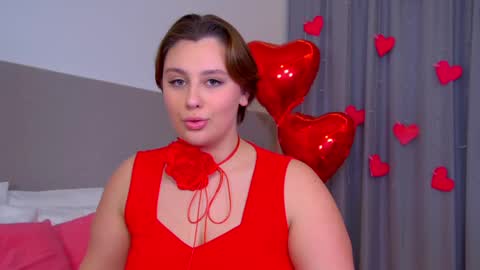Snapshot of marymurrays chatting on 02.12.25 MaryMurrays online show from 02.12.25