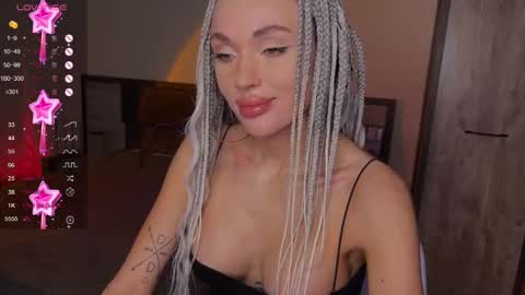 Mary online show from 12.18.25