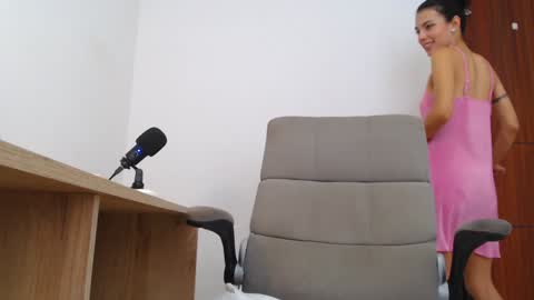 3 online show from 01.31.25