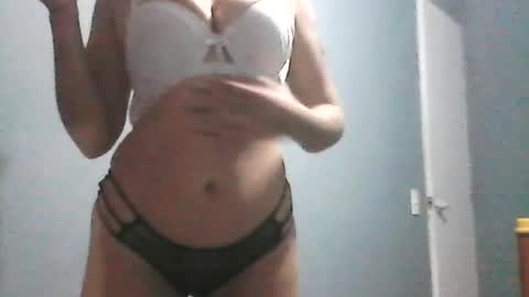 Snapshot of maryyjanne68 chatting on 06.22.26 maryyjanne68 online show from 06.22.26