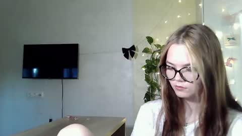 Snapshot of masakodownen chatting on 06.18.26 Nessa online show from 06.18.26