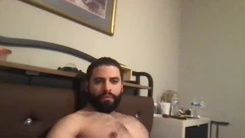 Snapshot of mascbeef95 chatting on 11.18.25 mascbeef95 online show from 11.18.25