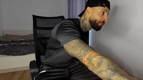 masculineguy69 online show from 11.06.25