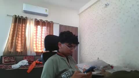 Mask Boy online show from 11.29.25