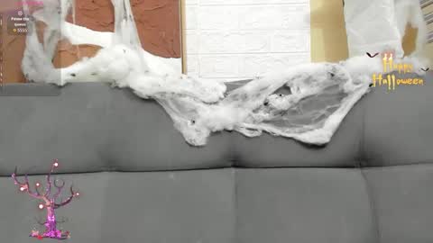 Scarlet  online show from 10.30.25