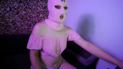 Snapshot of maskedseductress724 chatting on 06.21.26 maskedseductress724 online show from 06.21.26
