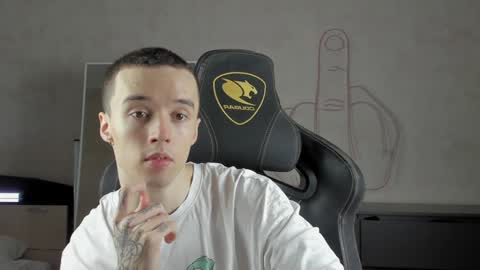 Snapshot of mason_warhol chatting on 12.31.24 Mason online show from 12.31.24