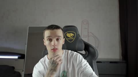 Snapshot of mason_warhol chatting on 01.09.25 Mason online show from 01.09.25