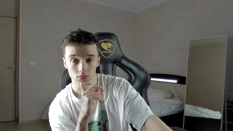 Snapshot of mason_warhol chatting on 03.02.25 Mason online show from 03.02.25