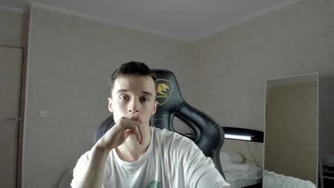 Snapshot of mason_warhol chatting on 03.02.25 Mason online show from 03.02.25