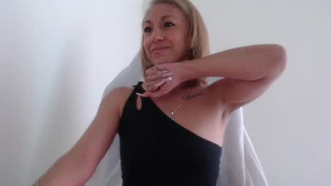 Snapshot of massielferretis chatting on 05.03.26 massiel ferreti online show from 05.03.26