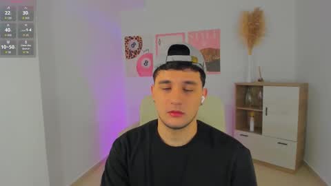 Snapshot of massimo_fiore chatting on 02.13.26 Massimo online show from 02.13.26