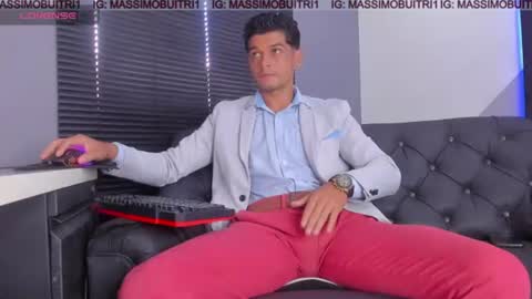 I am Massimo online show from 06.22.26
