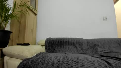 Snapshot of master4pigbitchslv chatting on 06.26.26 Domi online show from 06.26.26