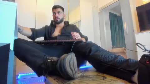 Snapshot of master9four chatting on 10.18.25 Matthew online show from 10.18.25