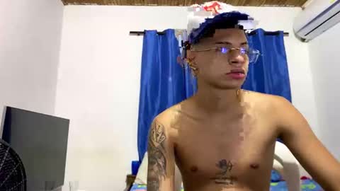 Snapshot of master_boy01 chatting on 11.16.25 master_boy01 online show from 11.16.25