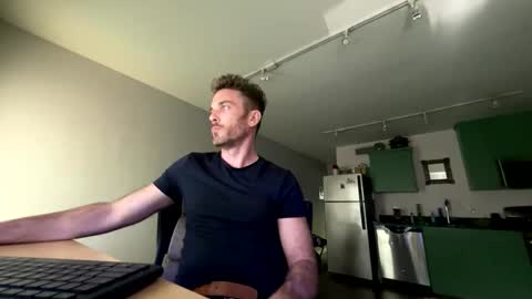 Snapshot of master_louie chatting on 11.03.25 muskyjockdick online show from 11.03.25