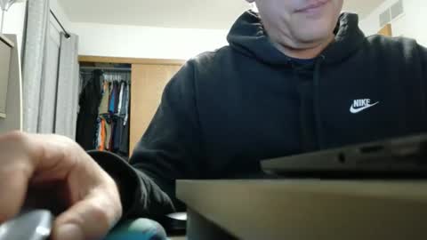 Snapshot of master_thorn chatting on 10.28.25 Master Thorn online show from 10.28.25