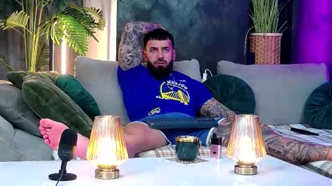 Snapshot of masterkingofmuscle chatting on 02.17.26 masterkingofmuscle online show from 02.17.26