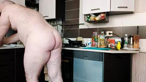 Snapshot of masturbear79 chatting on 10.05.25 m-bear7bb online show from 10.05.25