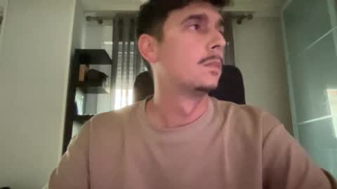 Snapshot of matahavi chatting on 11.11.25 Aaron online show from 11.11.25