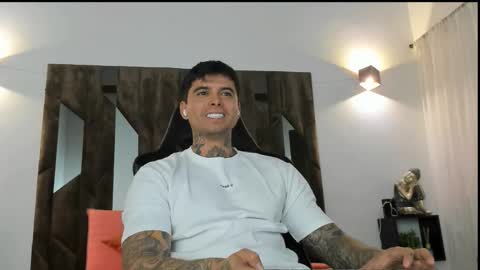 mateo_dilucajs1 online show from 11.04.25