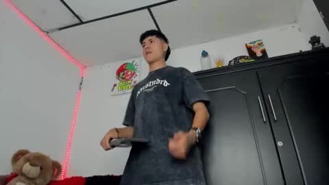 mateo_escobar online show from 11.02.25