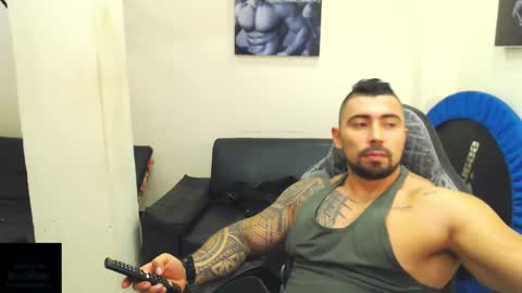 Snapshot of mateosexyhot22 chatting on 04.22.26 Mateo online show from 04.22.26