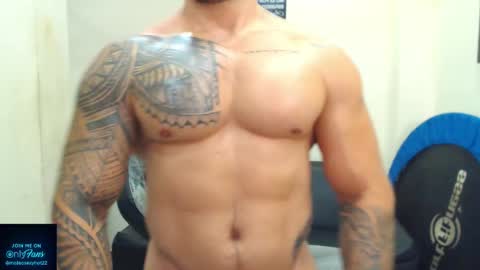 Snapshot of mateosexyhot22 chatting on 04.30.26 Mateo online show from 04.30.26