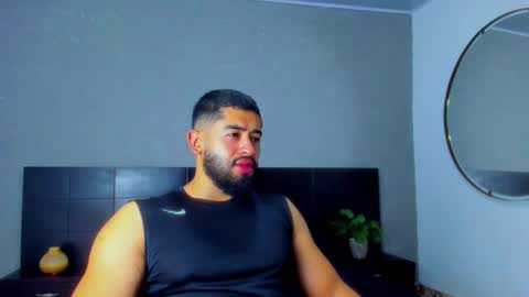 Snapshot of mathew_flintt chatting on 10.31.25 Mathew Flintt online show from 10.31.25