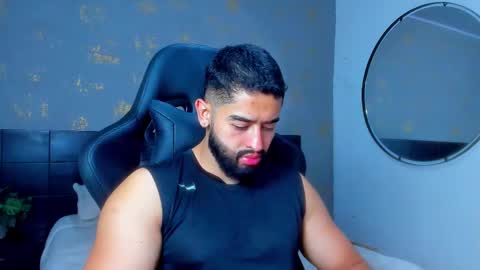 Snapshot of mathew_flintt chatting on 12.19.25 Mathew Flintt online show from 12.19.25