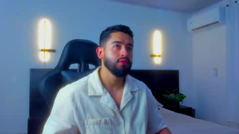 Snapshot of mathew_flintt chatting on 04.12.26 Mathew Flintt online show from 04.12.26