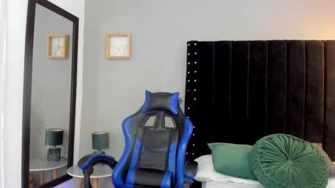 Snapshot of mathewboy2 chatting on 01.18.26 mathewboy2 online show from 01.18.26