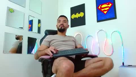 mathewhot3 online show from 11.26.25