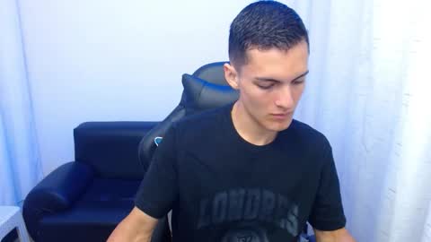 Snapshot of matiius18 chatting on 02.04.26 Matias online show from 02.04.26